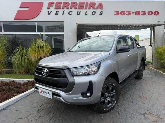 TOYOTA HILUX 2.8 D-4D TURBO DIESEL CD SR 4X4 AUTOMÁTICO TOYOTA HILUX 2.8 D-4D TURBO DIESEL CD SR 4X4 AUTOMÁTICO
